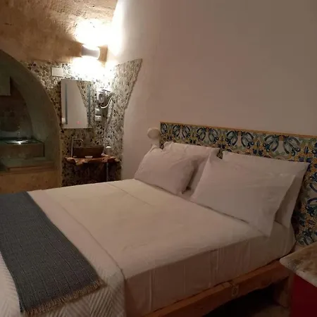 Dioniso Bed & Wellness